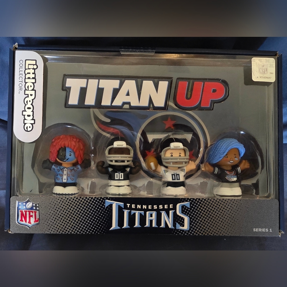 BNIB Fisher-Price Little People Collector- NFL Tennessee Titans Set